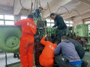 Read more about the article ПОДГОТОВКАТА НА БЪДЕЩИТЕ КОРАБНИ МЕХАНИЦИ